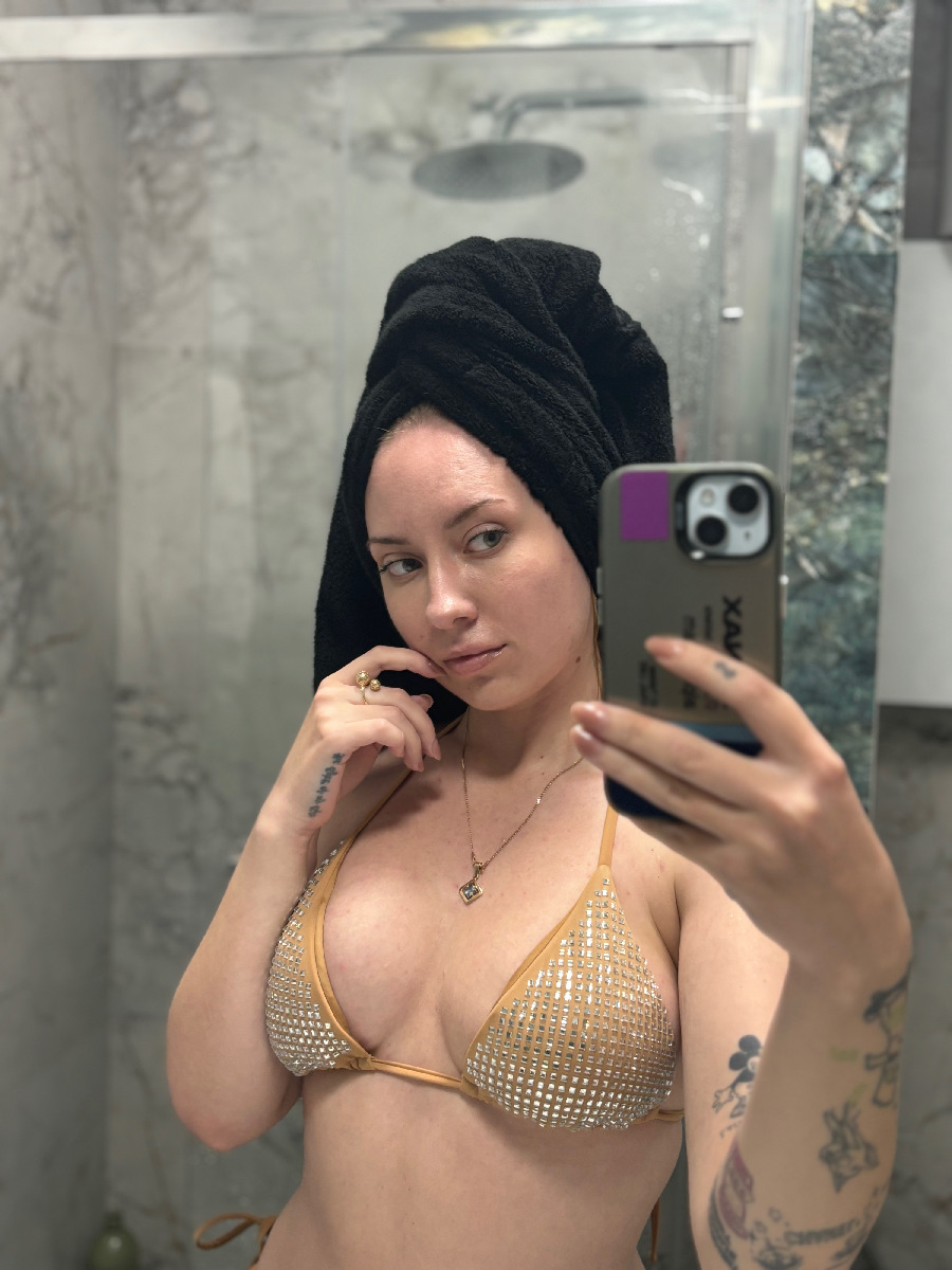 Nude girl KateV in Zhangqiu